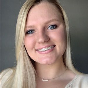 Meet your Posher, Michala